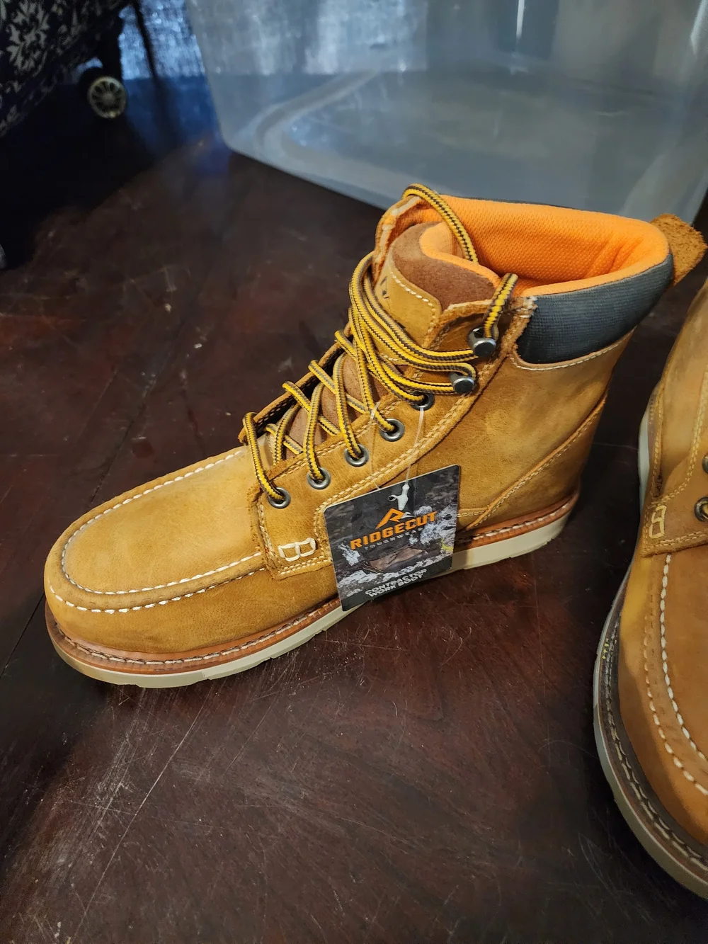 Men's Tan Leather Work Boots - Durable Outdoor Style